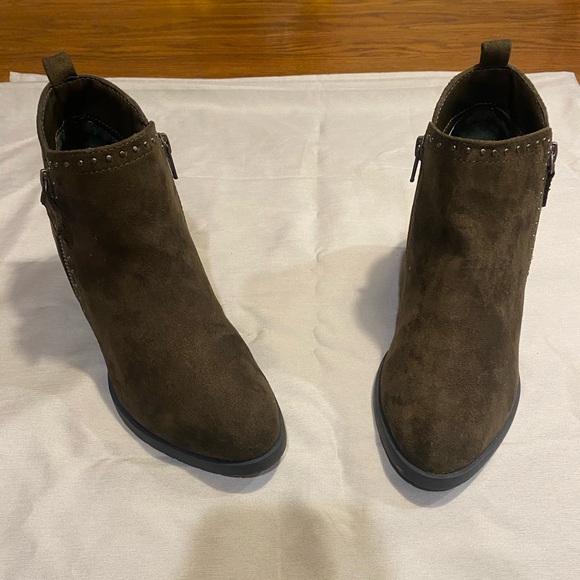 Women’s Somona boots. Size 7, medium. - Picture 1 of 7
